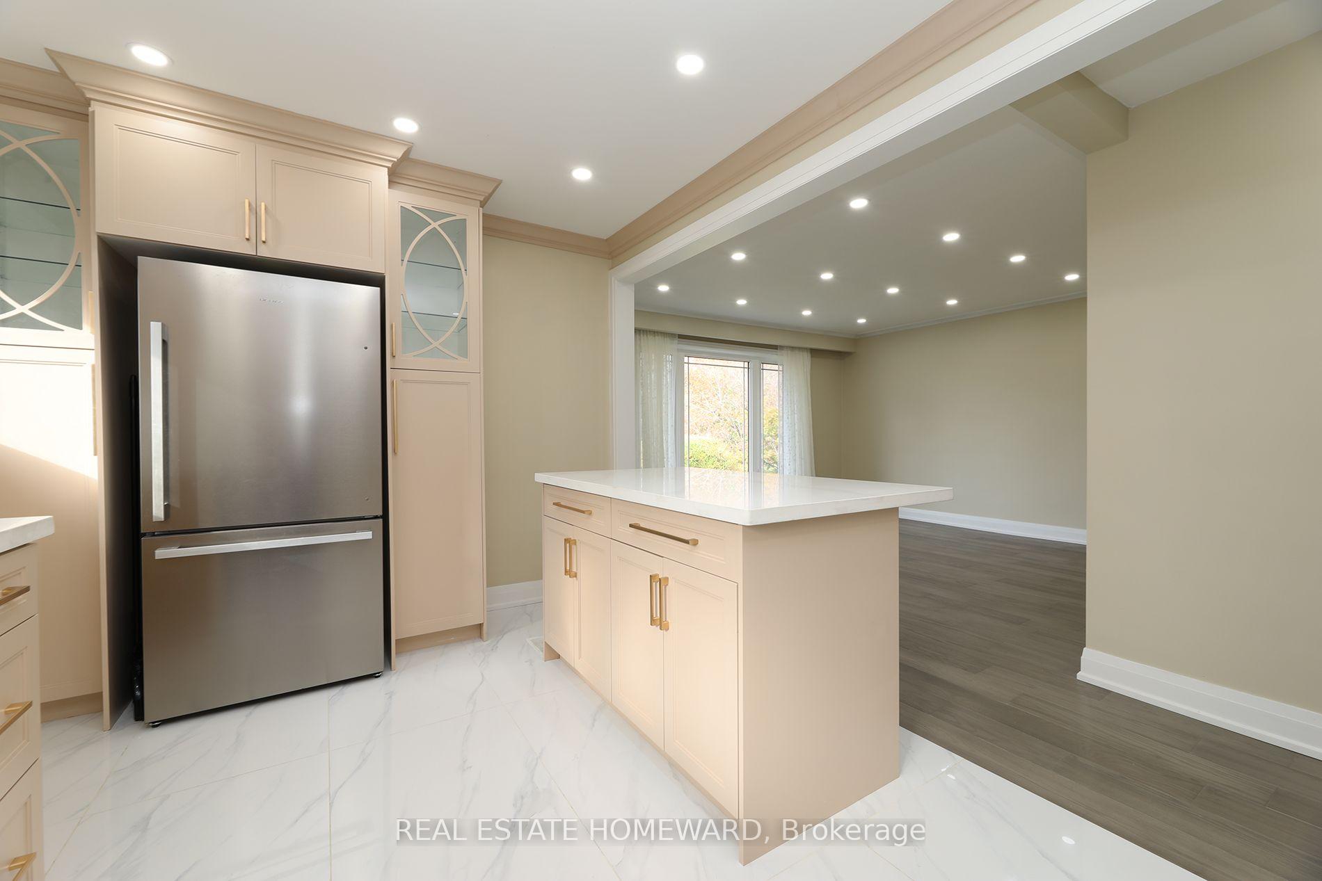 Photo 11 of Unit Upper, 36 Kim Court, Scarborough, Kennedy Park — HOMEH
