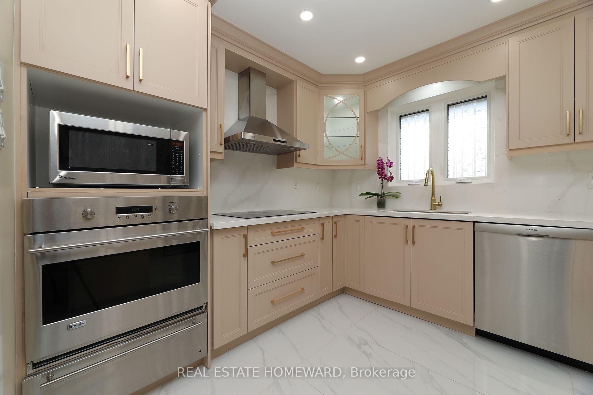Photo 14 of Unit Upper, 36 Kim Court, Scarborough, Kennedy Park — HOMEH