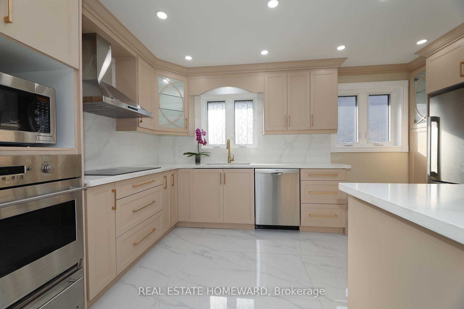 Photo 15 of Unit Upper, 36 Kim Court, Scarborough, Kennedy Park — HOMEH