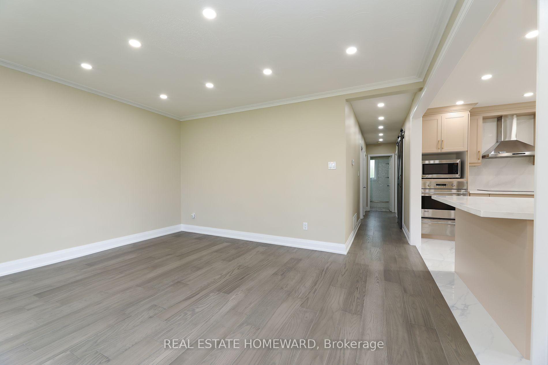 Photo 17 of Unit Upper, 36 Kim Court, Scarborough, Kennedy Park — HOMEH