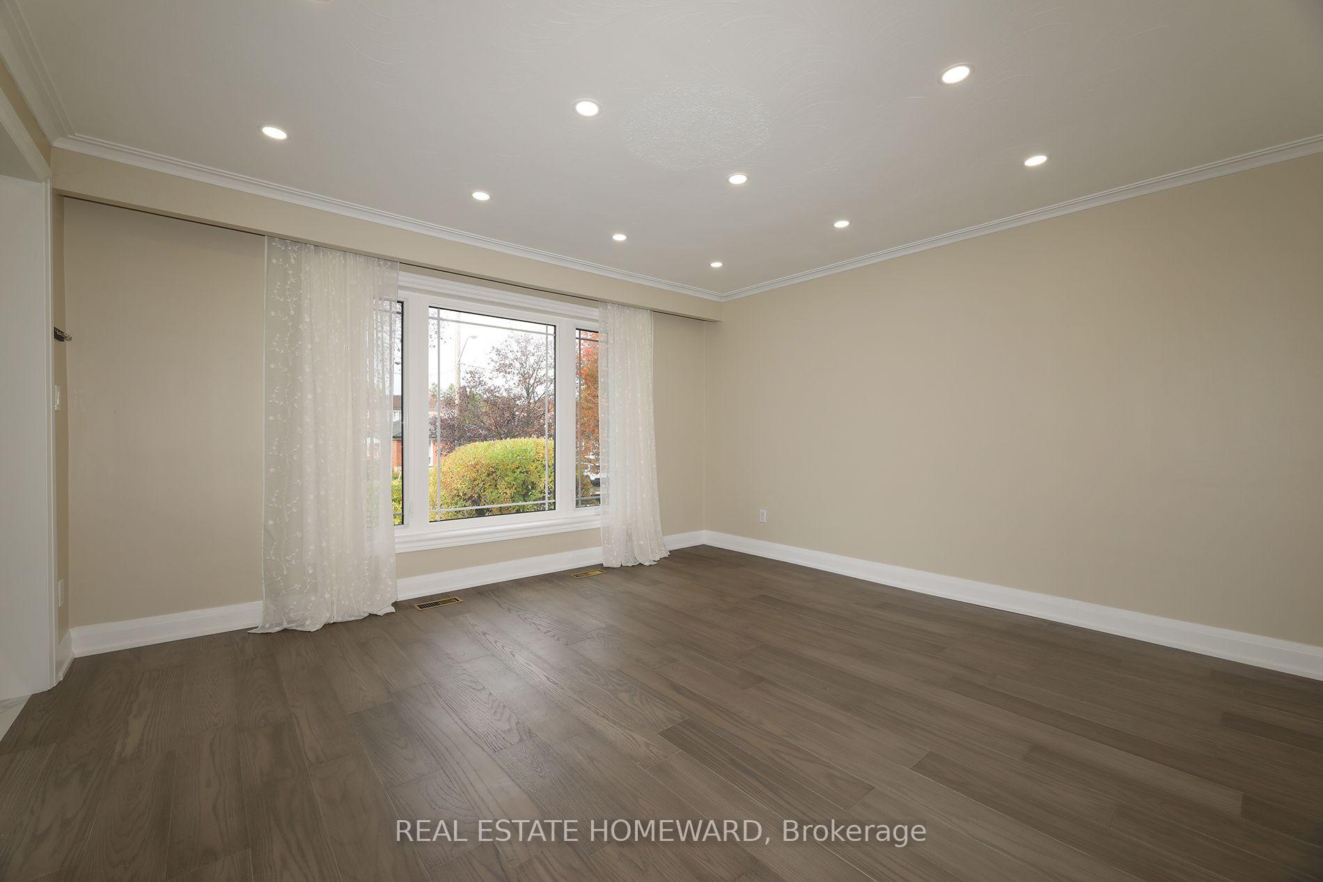 Photo 21 of Unit Upper, 36 Kim Court, Scarborough, Kennedy Park — HOMEH