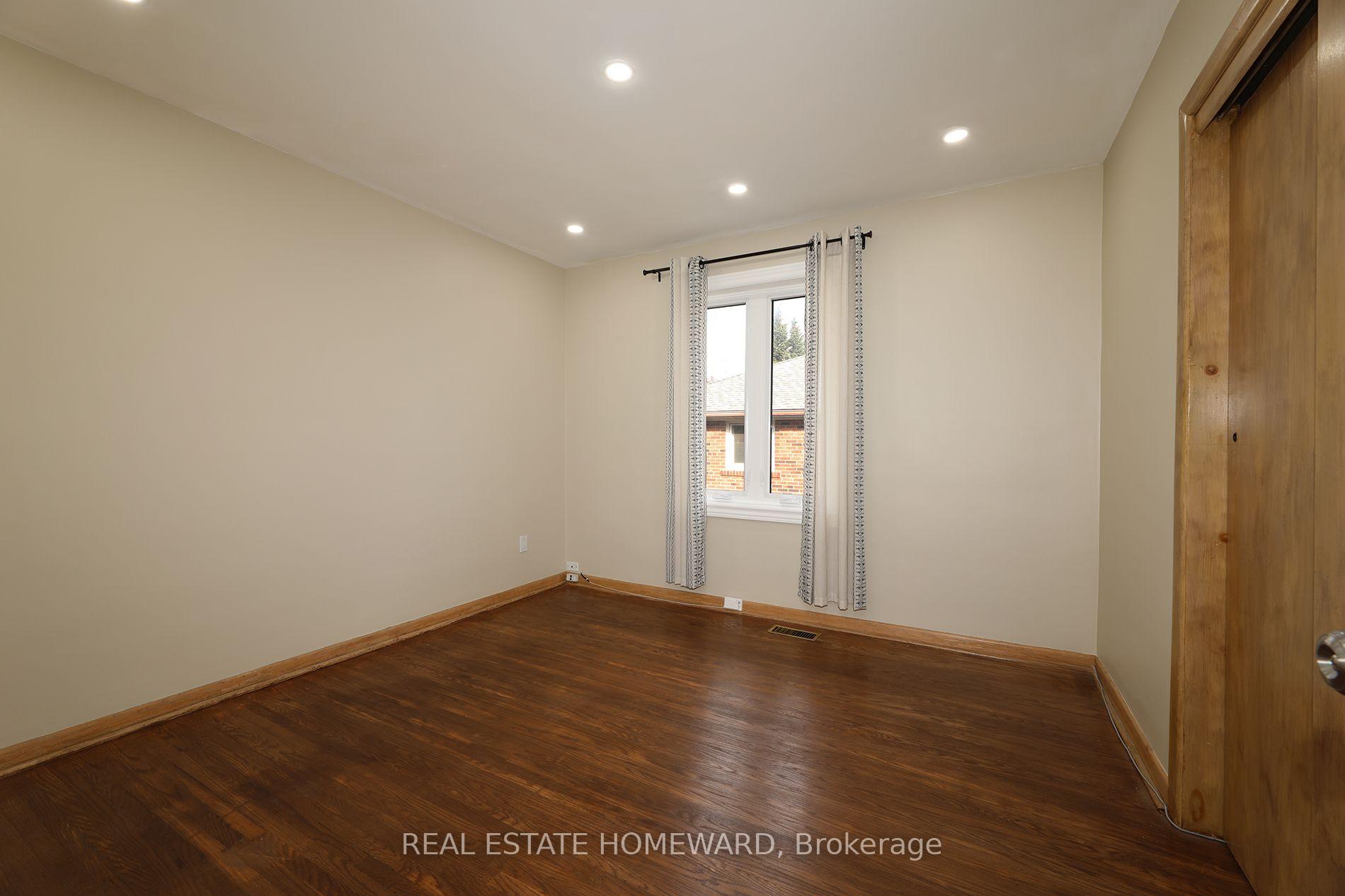 Photo 22 of Unit Upper, 36 Kim Court, Scarborough, Kennedy Park — HOMEH