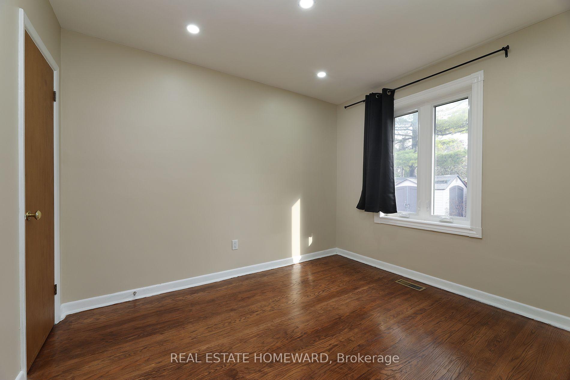 Photo 23 of Unit Upper, 36 Kim Court, Scarborough, Kennedy Park — HOMEH