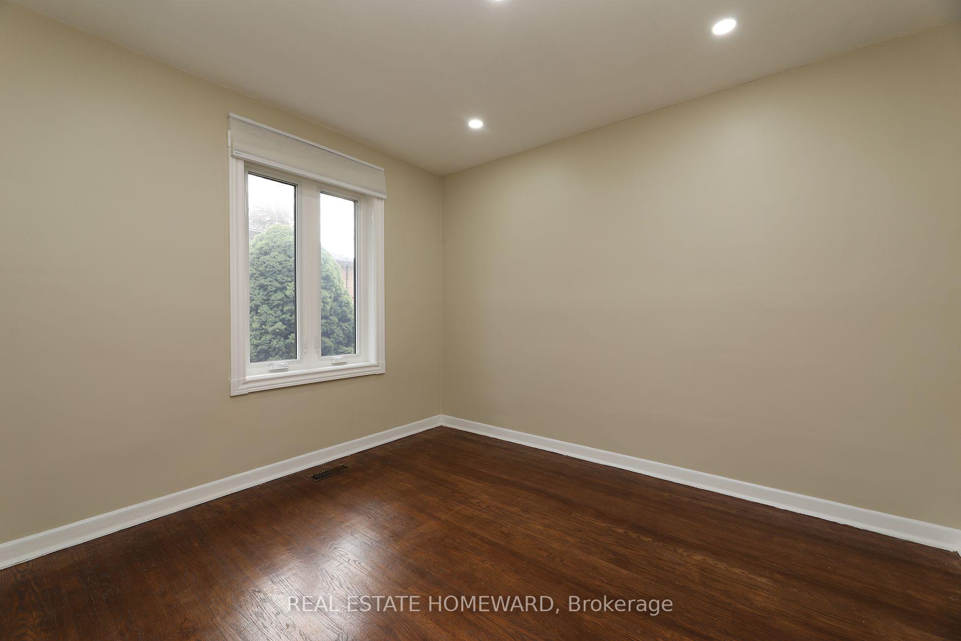 Photo 26 of Unit Upper, 36 Kim Court, Scarborough, Kennedy Park — HOMEH