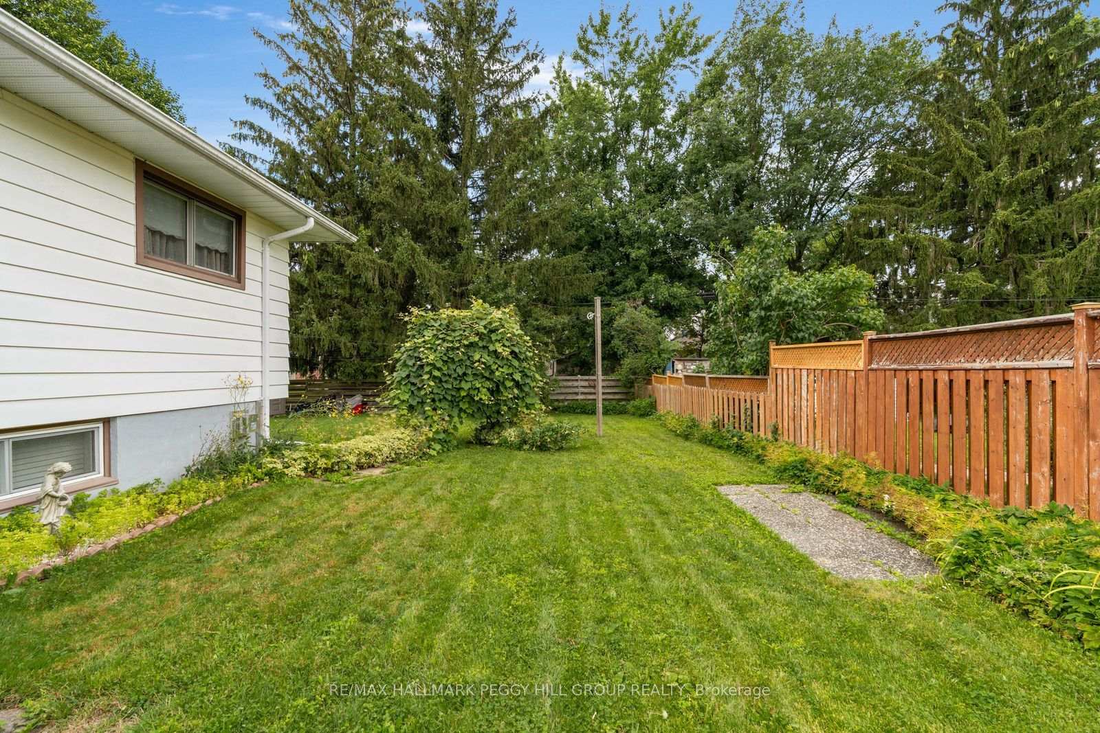 Photo 13 of 208 Garson Street, Barrie, Painswick North — HOMEH