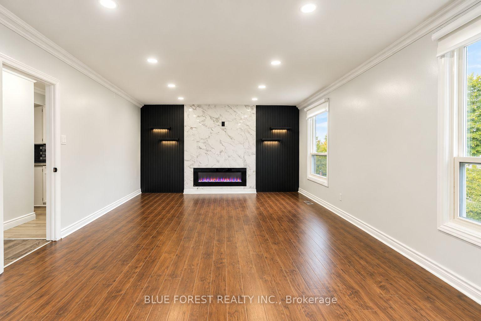 Photo 4 of Unit 8, 12 Mcmaster Crescent, London, South M — HOMEH
