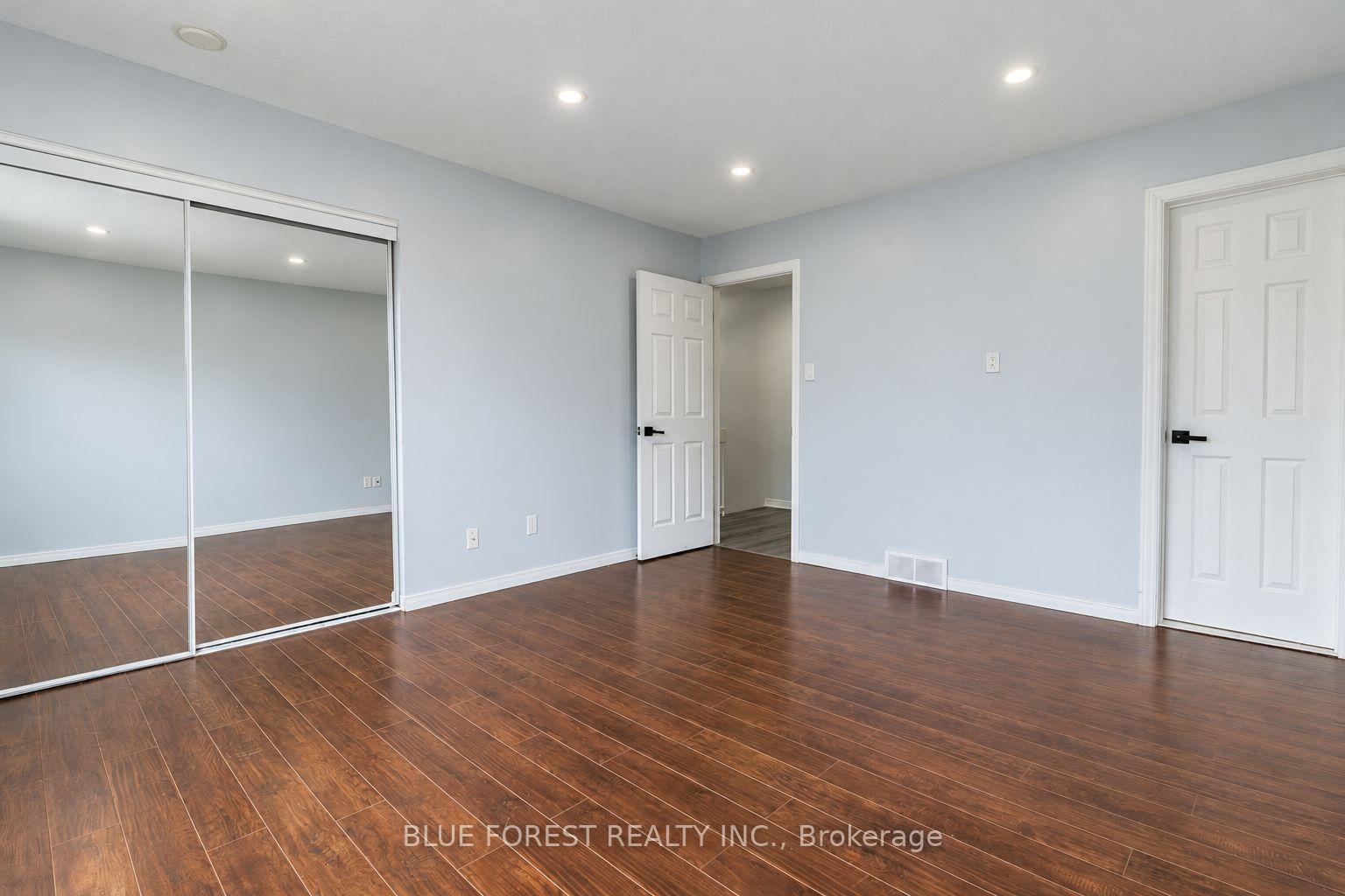 Photo 14 of Unit 8, 12 Mcmaster Crescent, London, South M — HOMEH