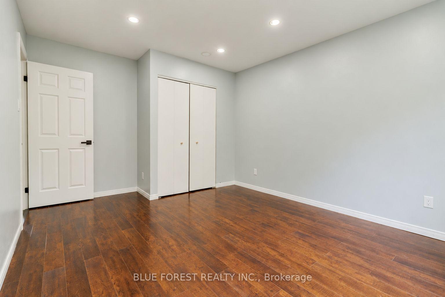 Photo 19 of Unit 8, 12 Mcmaster Crescent, London, South M — HOMEH