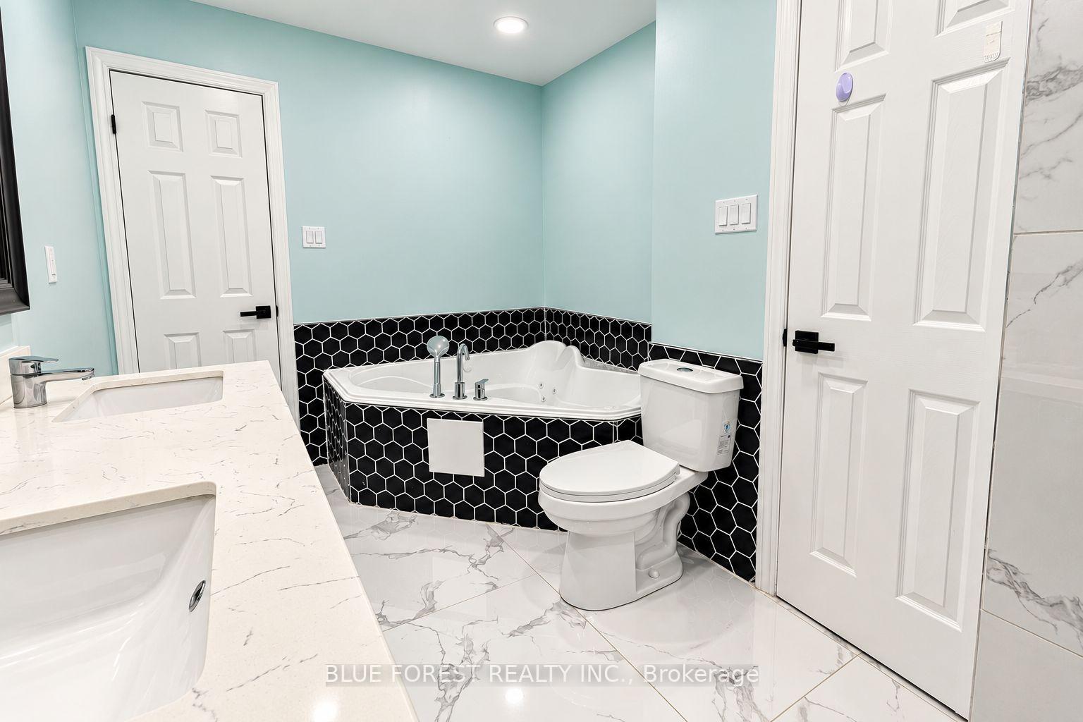 Photo 25 of Unit 8, 12 Mcmaster Crescent, London, South M — HOMEH