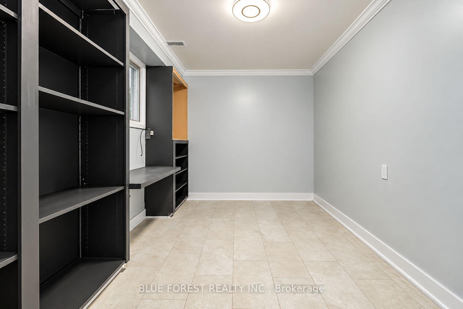 Photo 30 of Unit 8, 12 Mcmaster Crescent, London, South M — HOMEH
