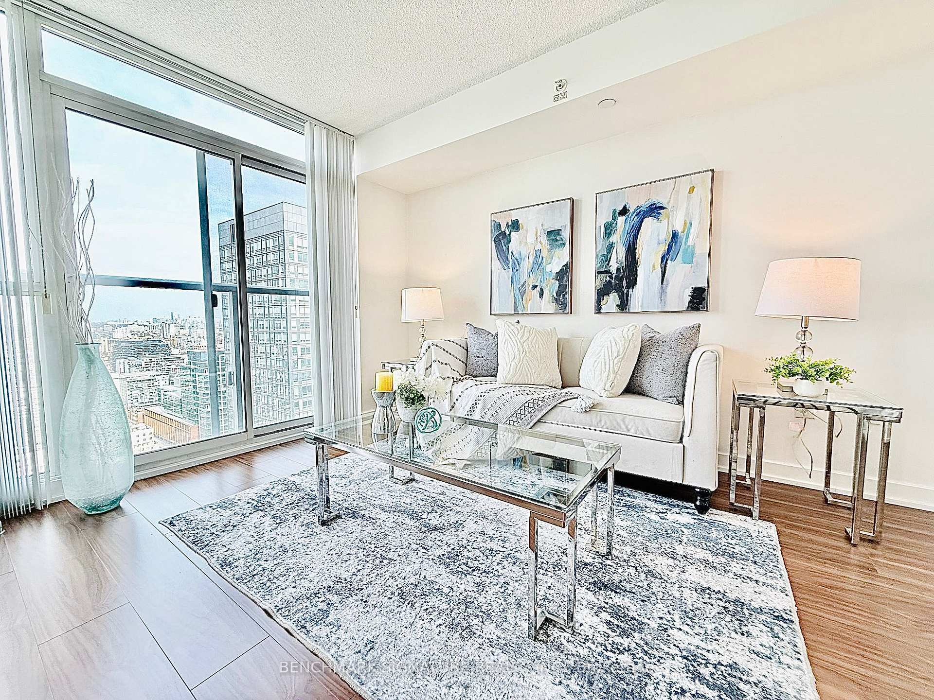 Photo 3 of Unit 2108, 85 Queens Wharf Road, Toronto, Waterfront Communities — HOMEH