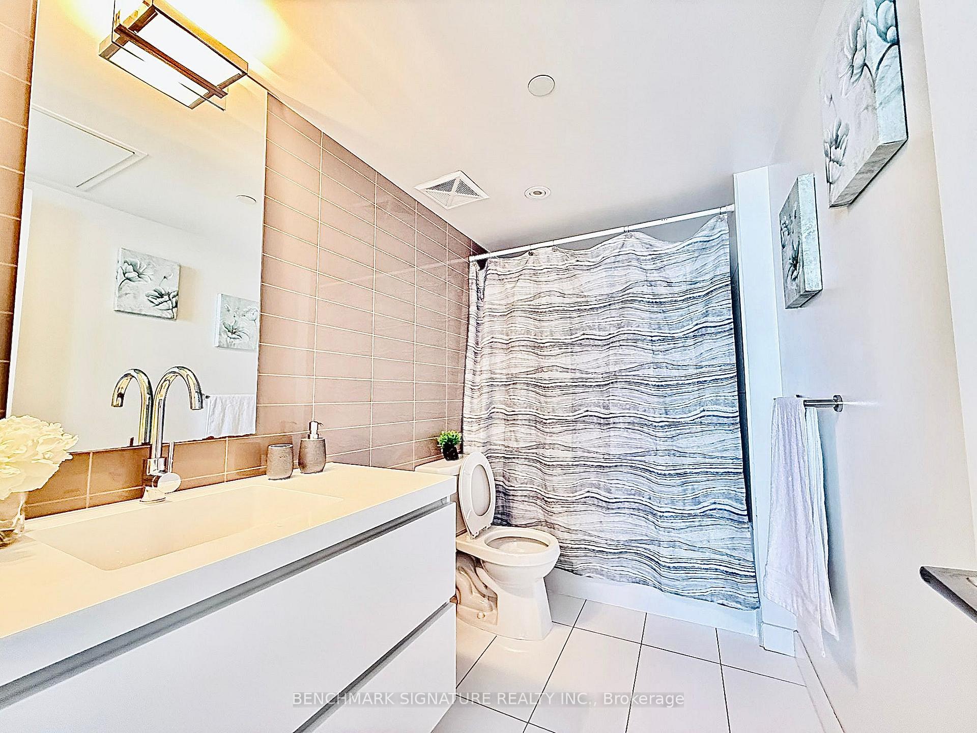 Photo 6 of Unit 2108, 85 Queens Wharf Road, Toronto, Waterfront Communities — HOMEH