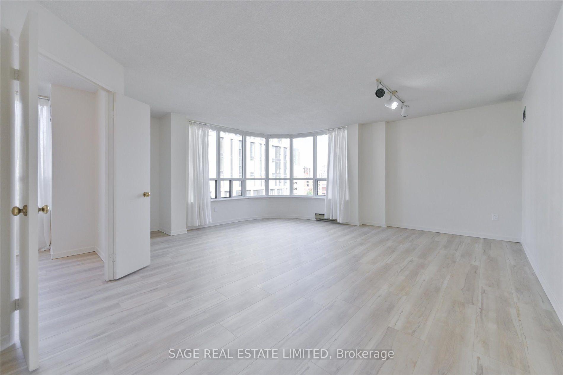 Photo 7 of Unit 1004, 25 Maitland Street, Toronto, Church-Yonge Corridor — HOMEH