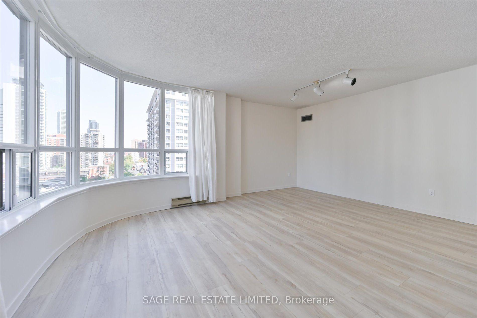 Photo 9 of Unit 1004, 25 Maitland Street, Toronto, Church-Yonge Corridor — HOMEH
