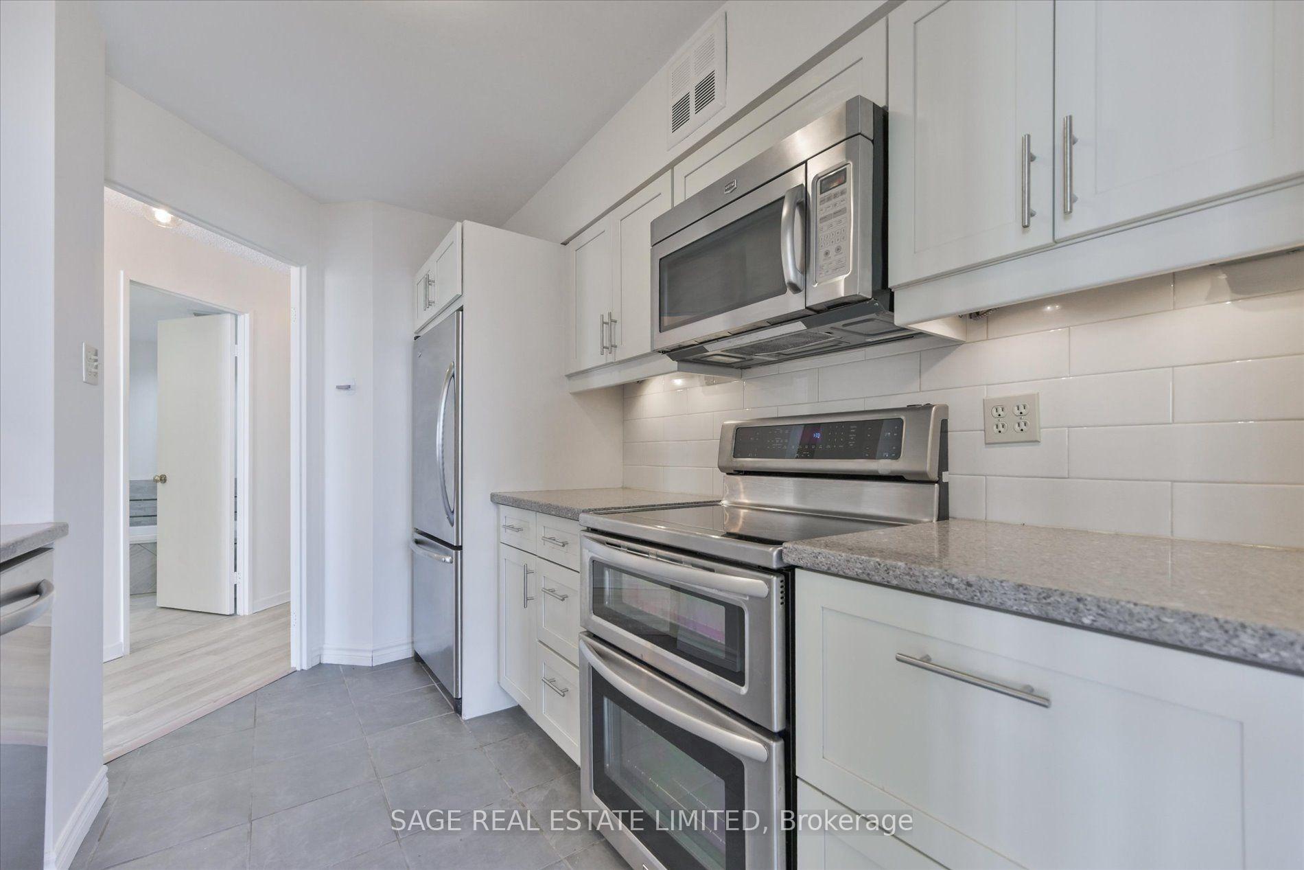 Photo 15 of Unit 1004, 25 Maitland Street, Toronto, Church-Yonge Corridor — HOMEH