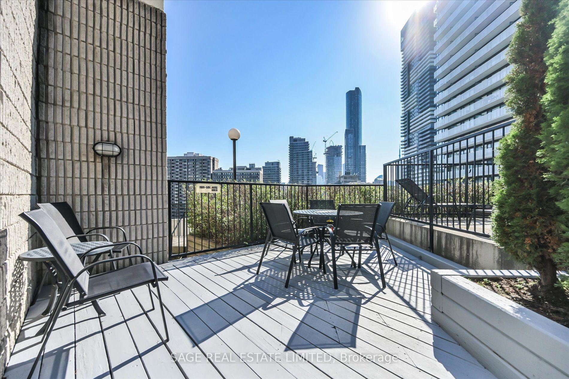 Photo 26 of Unit 1004, 25 Maitland Street, Toronto, Church-Yonge Corridor — HOMEH