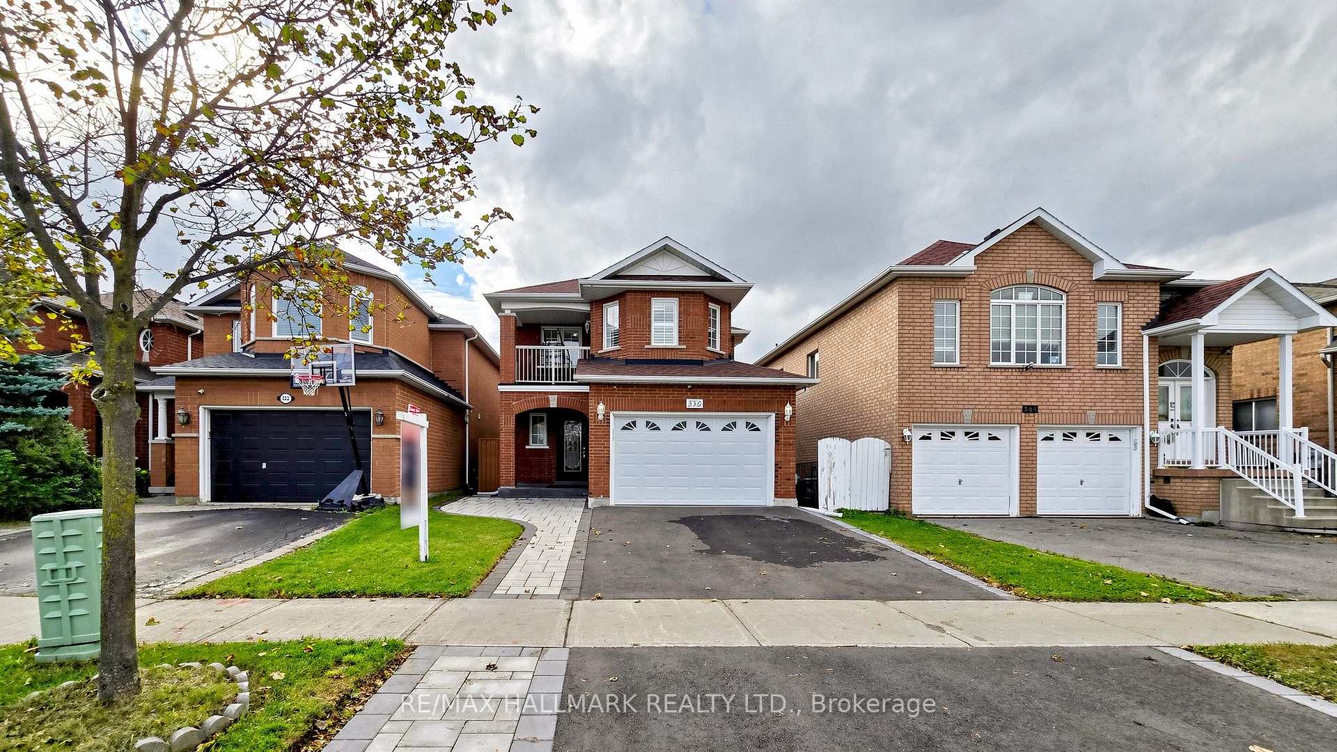 Photo 2 of 336 St Joan of Arc Avenue, Vaughan, Maple — HOMEH