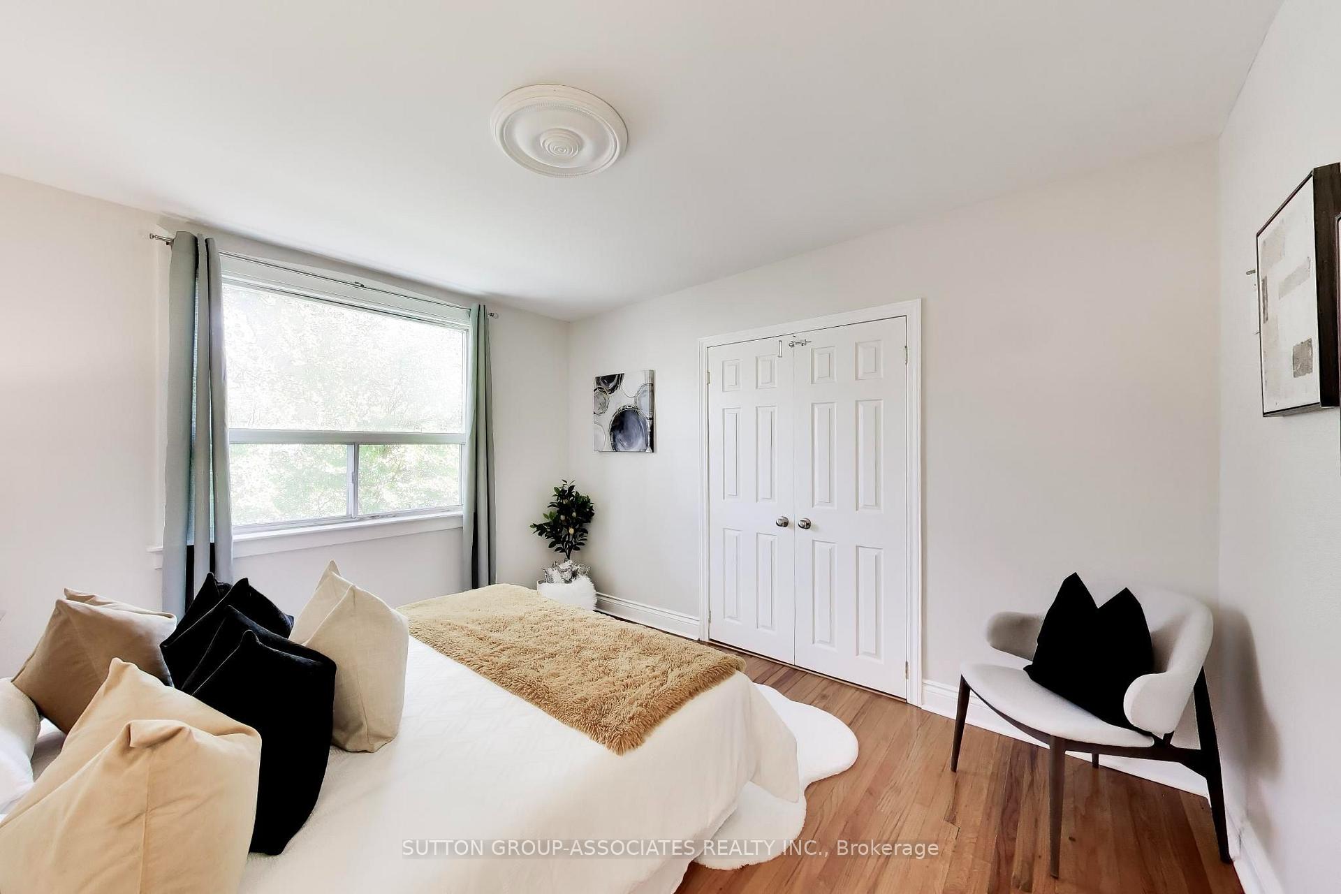 Photo 7 of 4 Bellhaven Road, Toronto, Woodbine Corridor — HOMEH