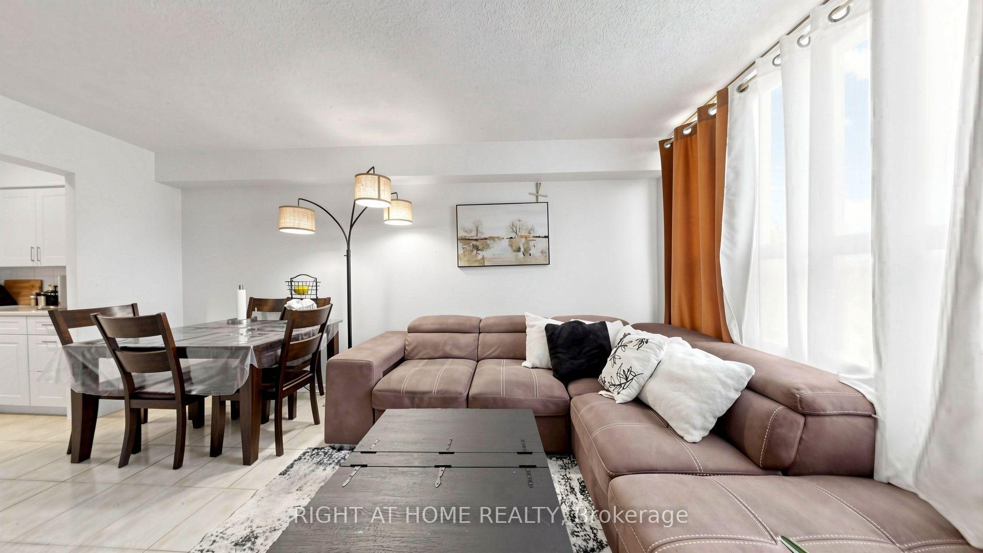 Photo 11 of Unit 904, 100 Lotherton Pathway, North York, Yorkdale-Glen Park — HOMEH