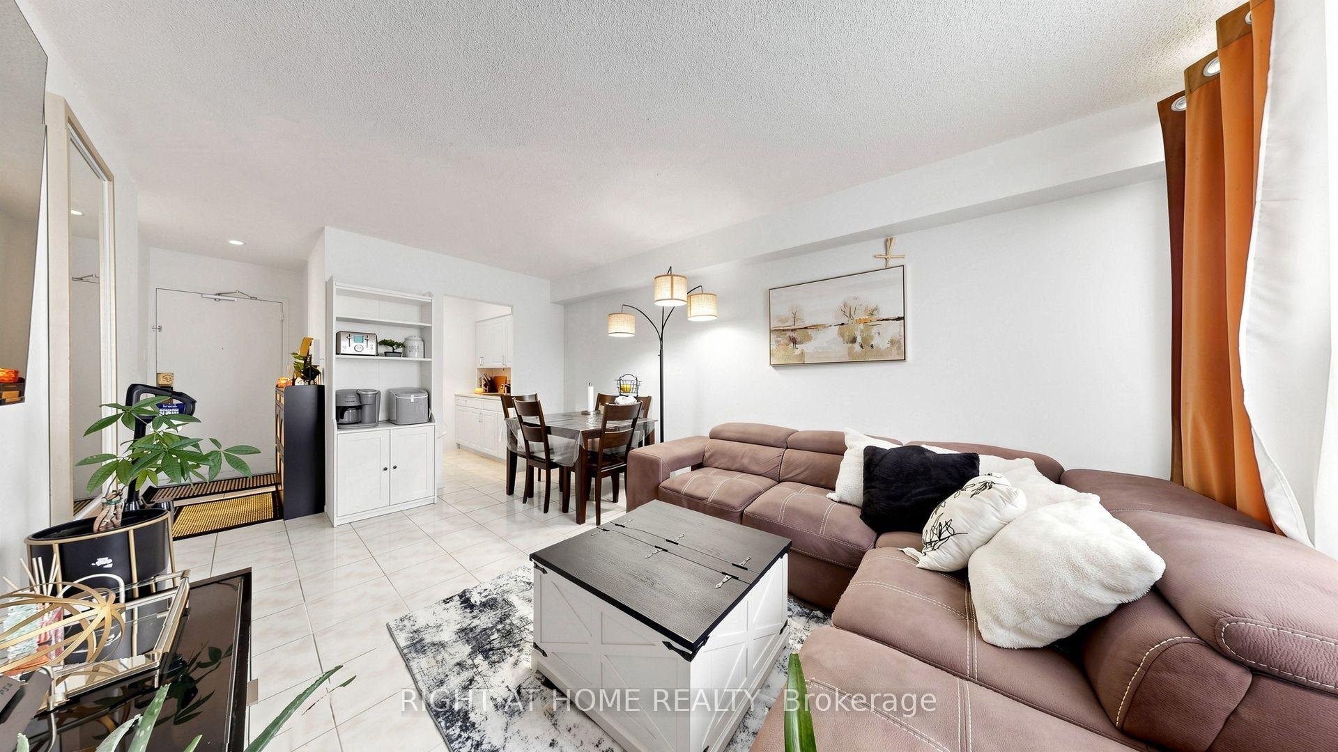 Photo 12 of Unit 904, 100 Lotherton Pathway, North York, Yorkdale-Glen Park — HOMEH