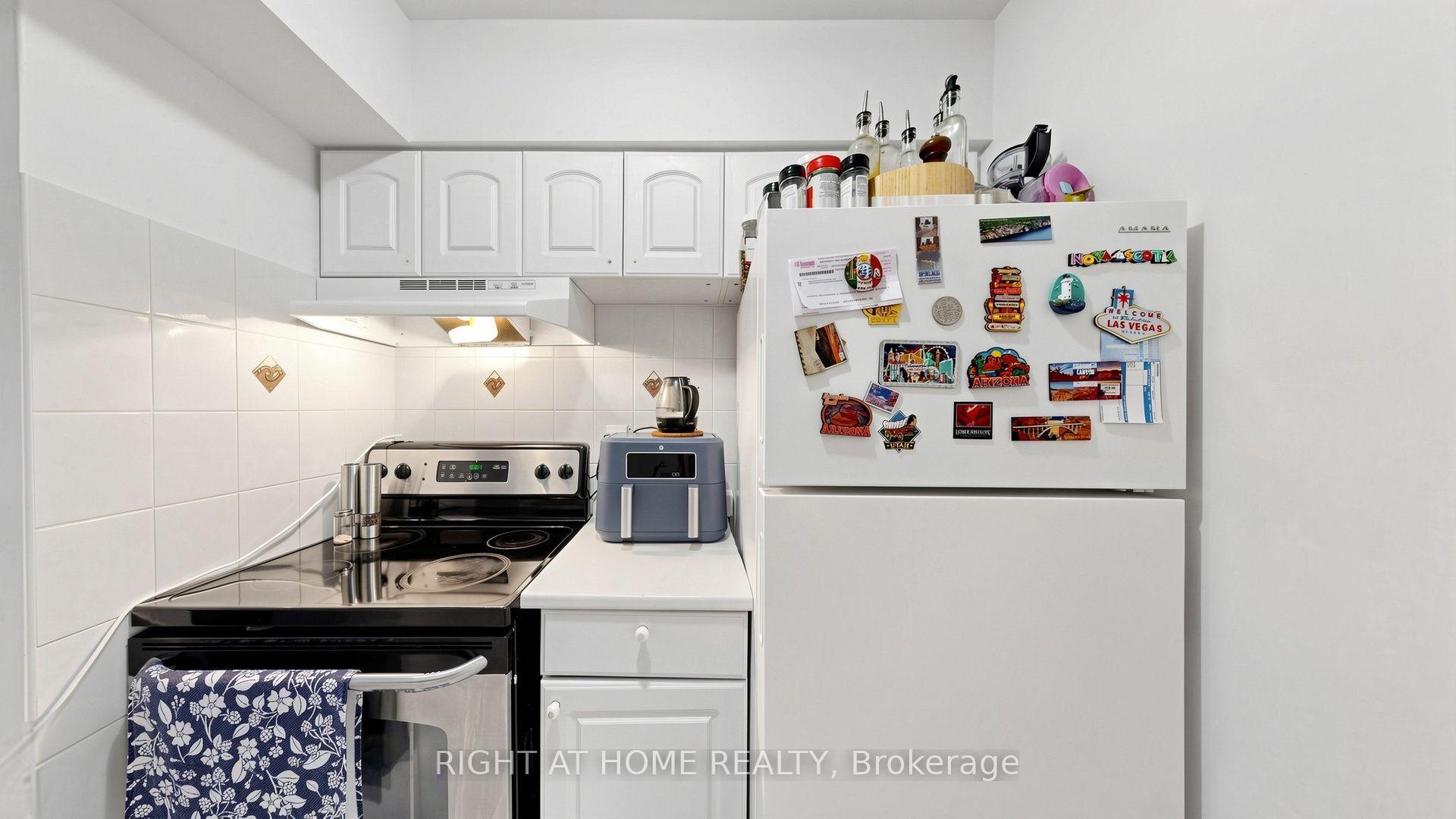 Photo 18 of Unit 904, 100 Lotherton Pathway, North York, Yorkdale-Glen Park — HOMEH