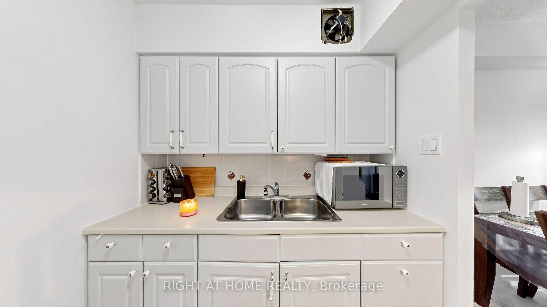 Photo 20 of Unit 904, 100 Lotherton Pathway, North York, Yorkdale-Glen Park — HOMEH