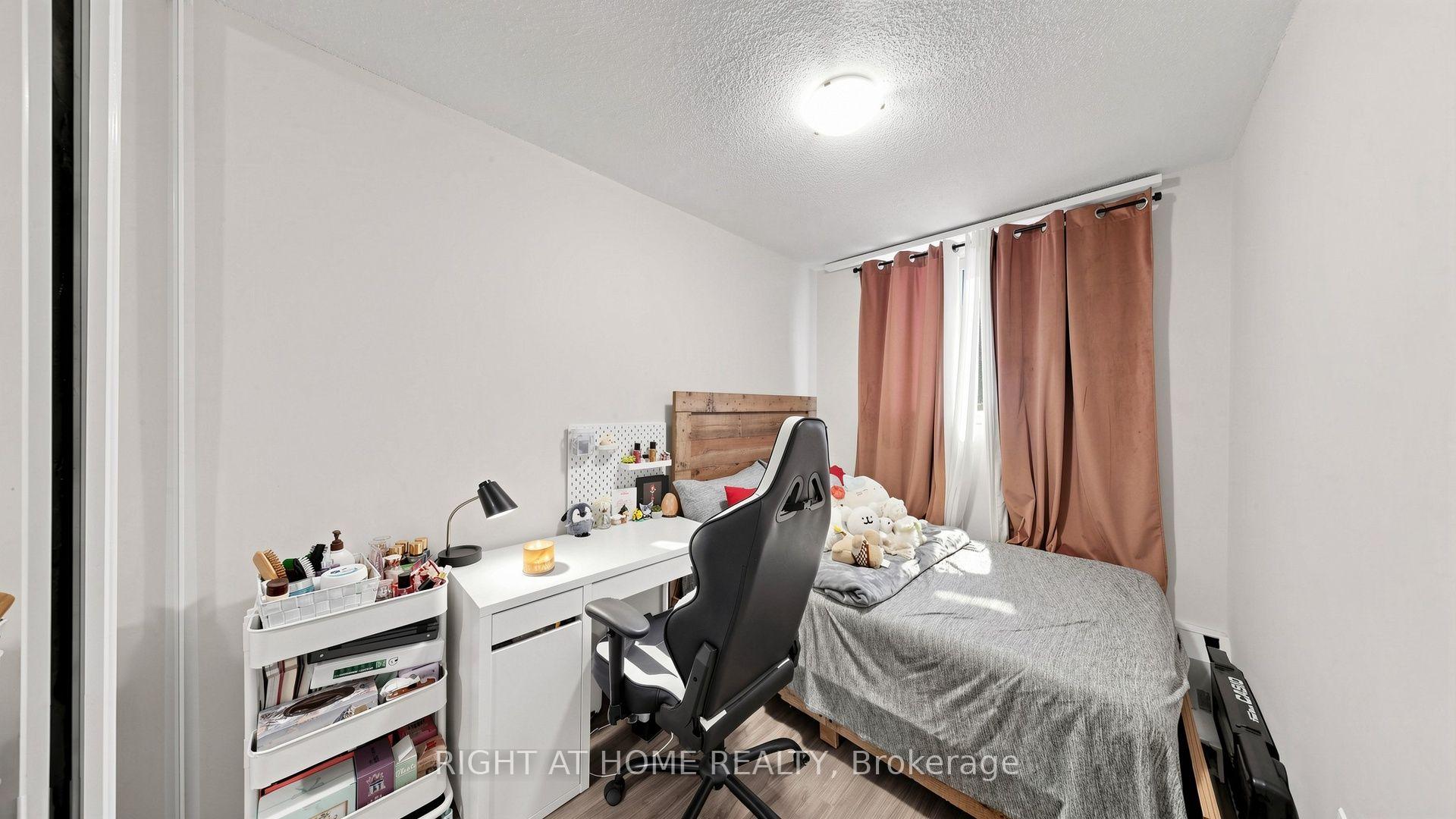 Photo 24 of Unit 904, 100 Lotherton Pathway, North York, Yorkdale-Glen Park — HOMEH