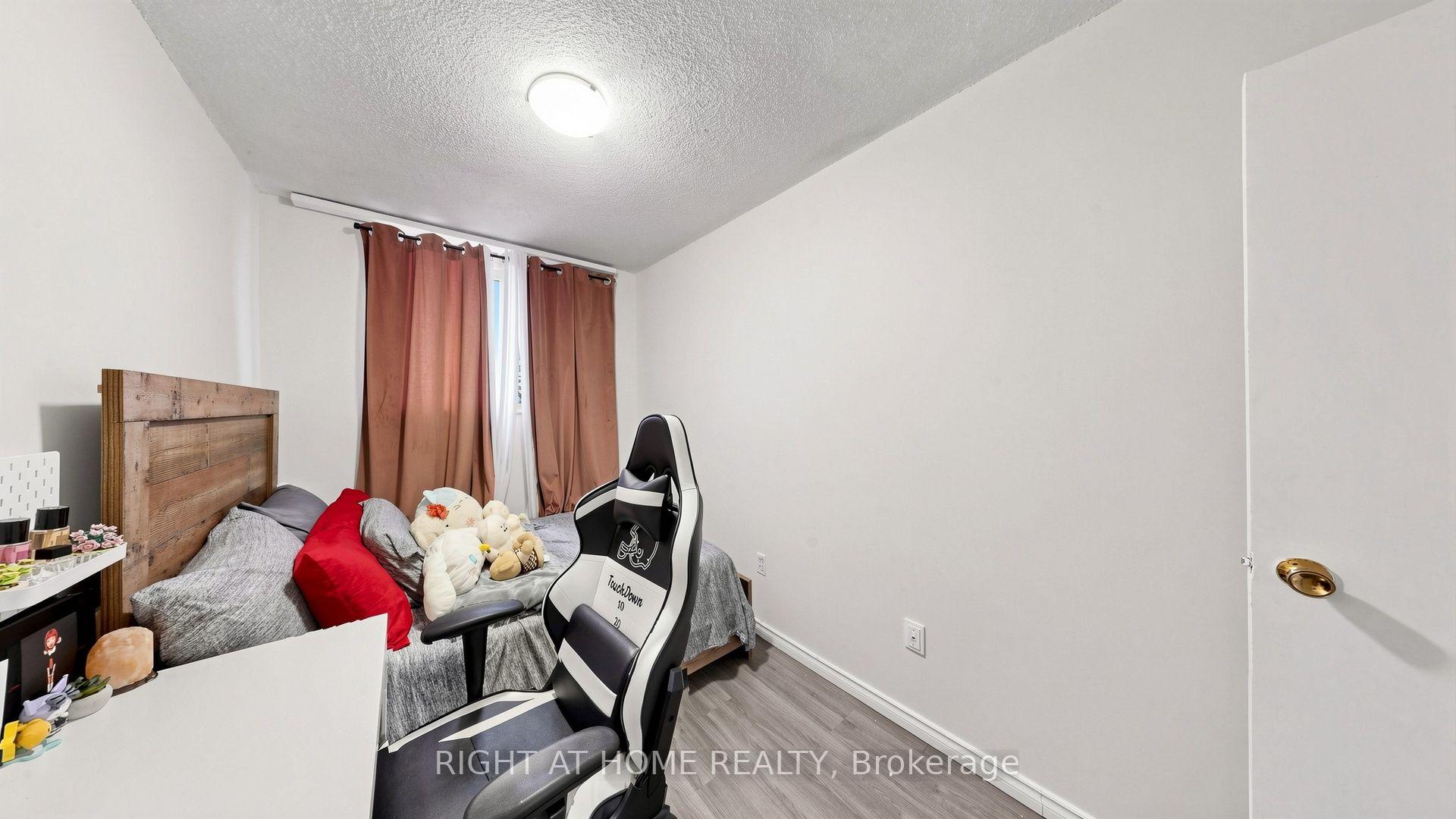 Photo 25 of Unit 904, 100 Lotherton Pathway, North York, Yorkdale-Glen Park — HOMEH