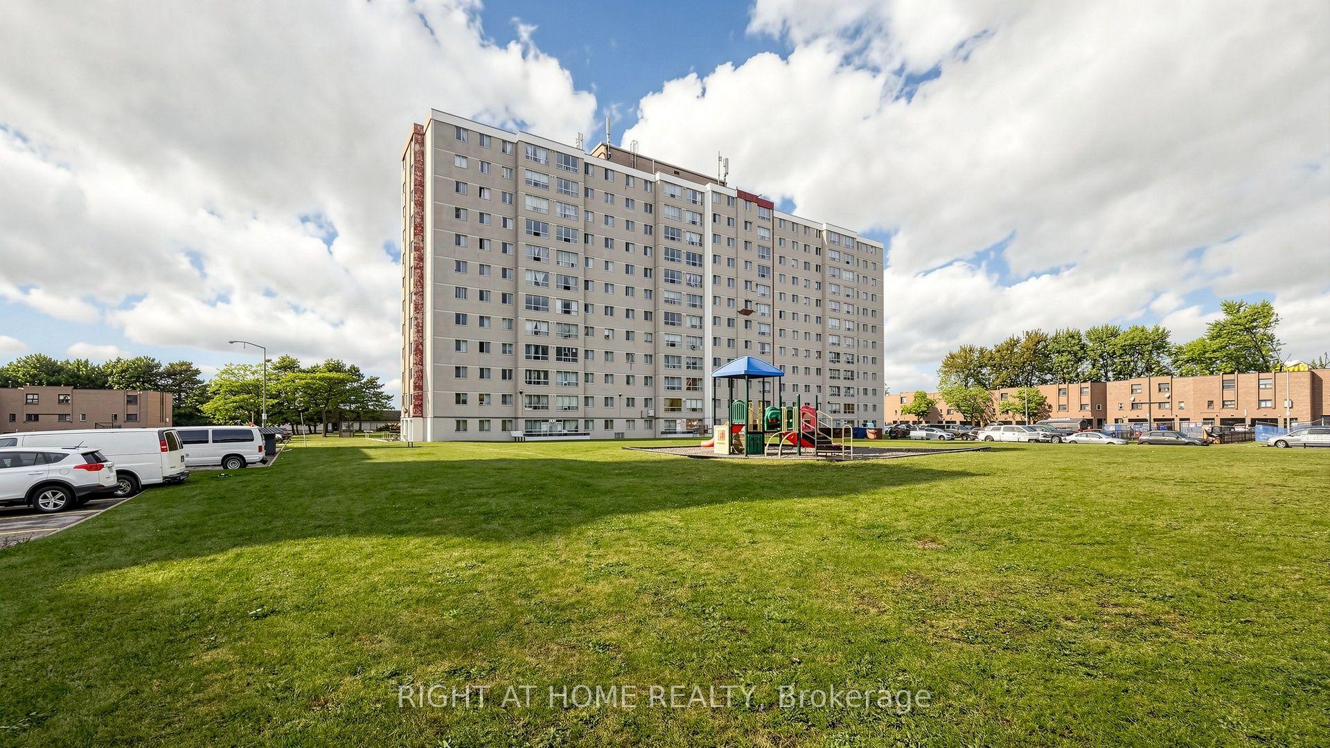 Photo 32 of Unit 904, 100 Lotherton Pathway, North York, Yorkdale-Glen Park — HOMEH