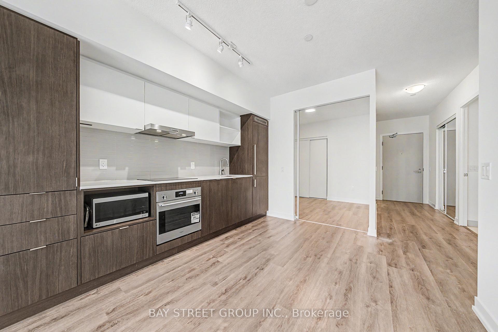 Photo 5 of Unit 806, 138 Downes Street, Toronto, Waterfront Communities — HOMEH