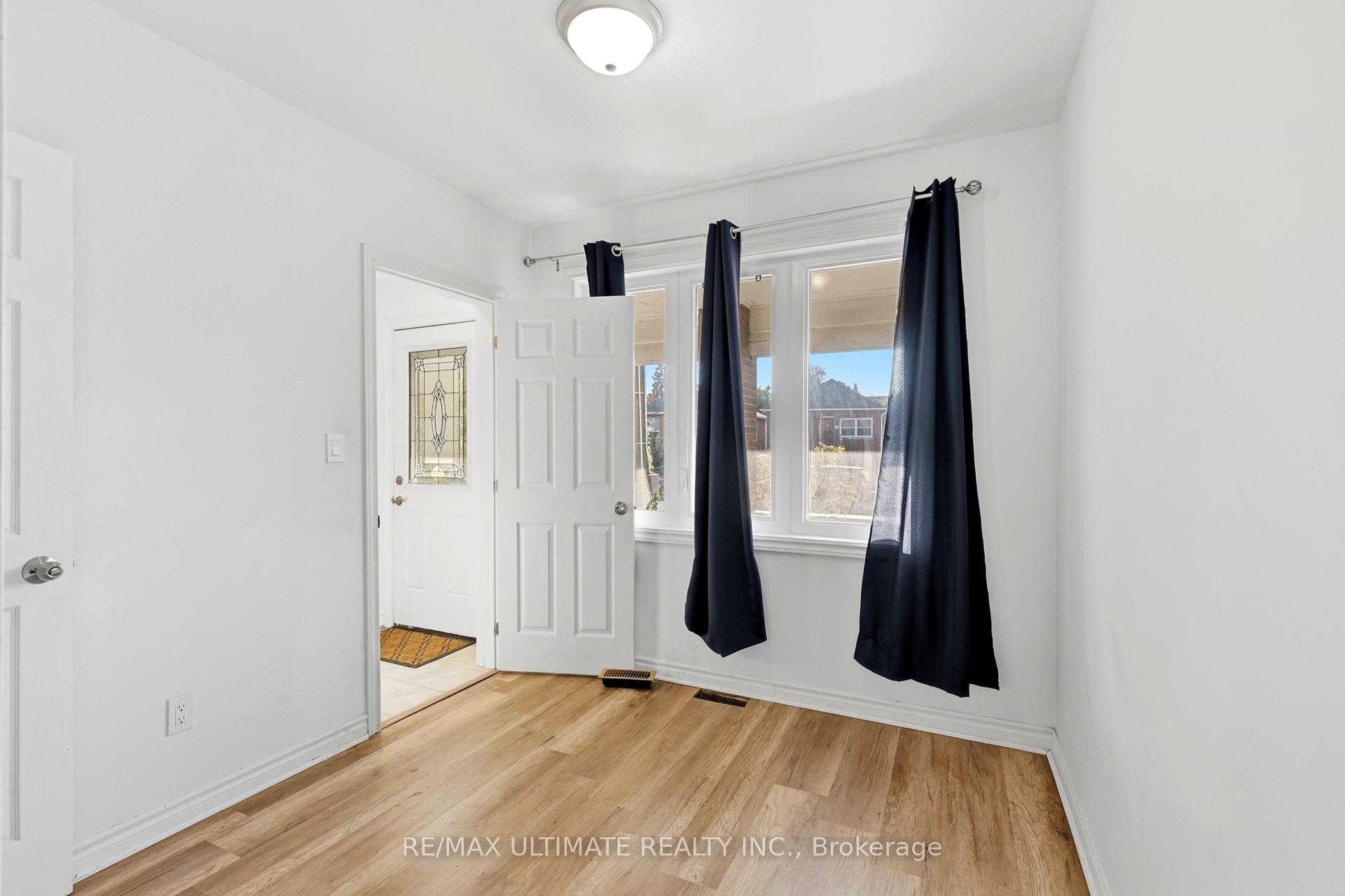 Photo 13 of 183 Ritson Road S, Oshawa, Central — HOMEH