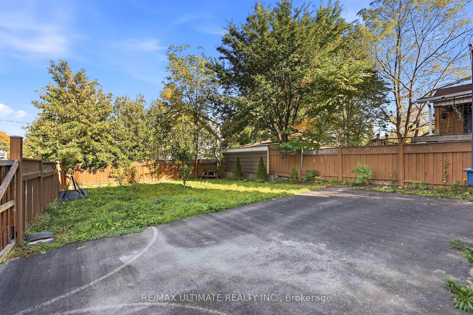 Photo 36 of 183 Ritson Road S, Oshawa, Central — HOMEH
