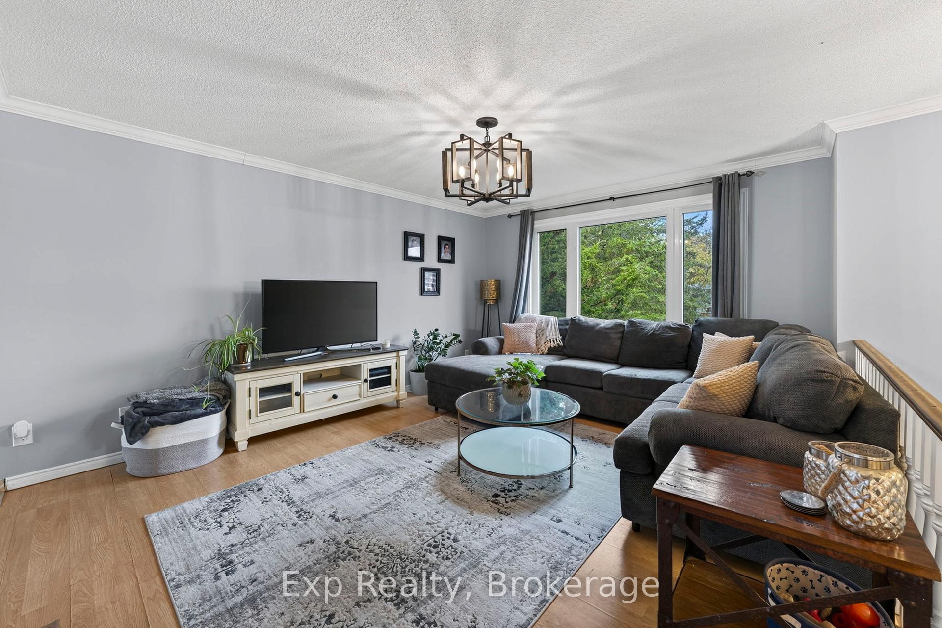 Photo 5 of 4 Harbourview Crescent, Prince Edward County, Wellington Ward — HOMEH