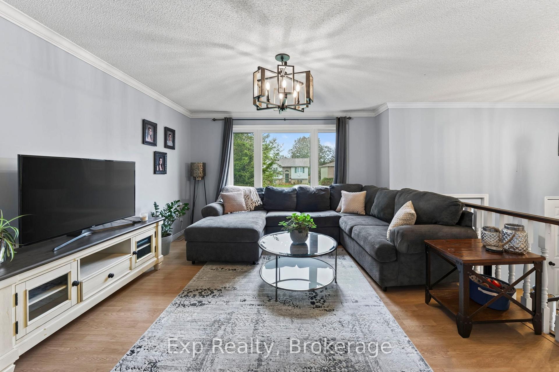 Photo 6 of 4 Harbourview Crescent, Prince Edward County, Wellington Ward — HOMEH