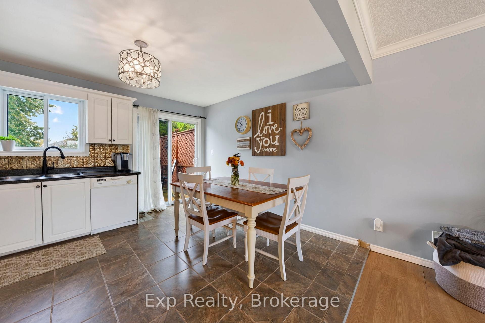 Photo 9 of 4 Harbourview Crescent, Prince Edward County, Wellington Ward — HOMEH