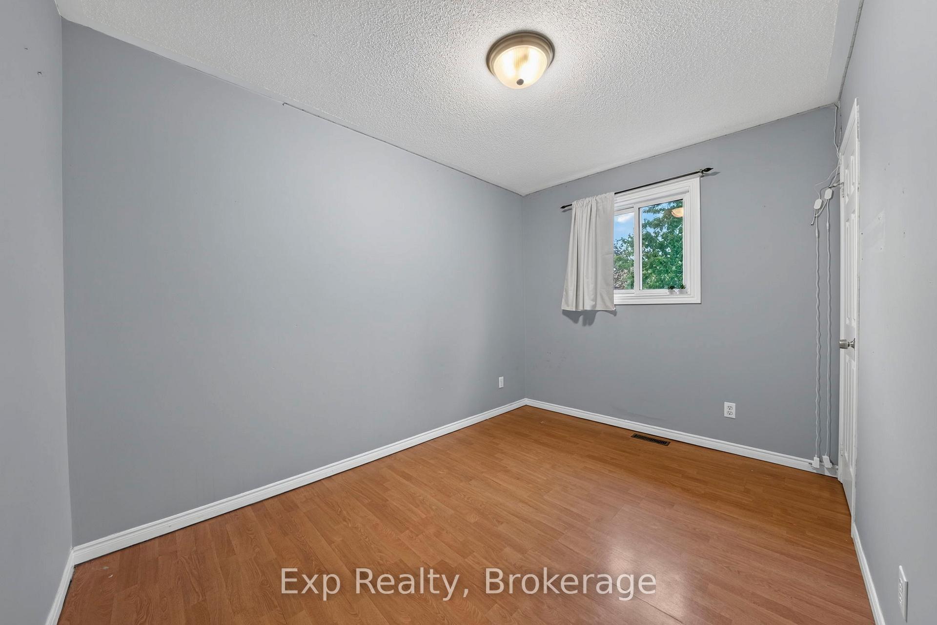 Photo 12 of 4 Harbourview Crescent, Prince Edward County, Wellington Ward — HOMEH