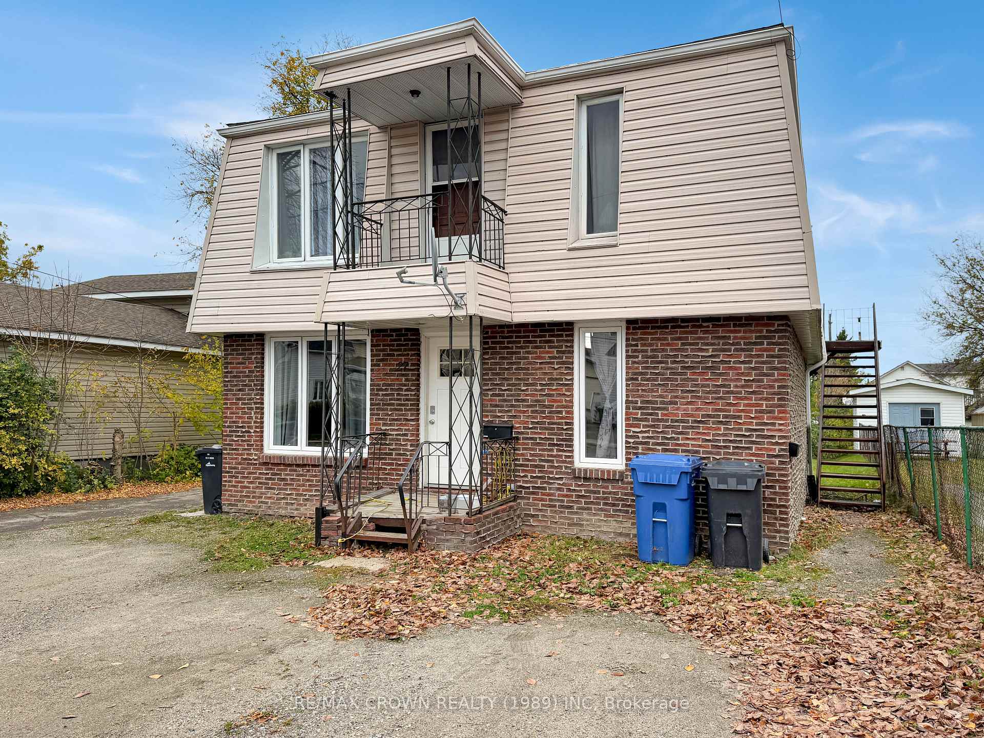 Photo 2 of 27 Stewart Avenue, Kapuskasing — HOMEH