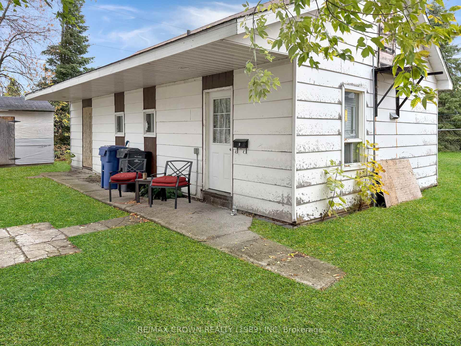 Photo 3 of 27 Stewart Avenue, Kapuskasing — HOMEH