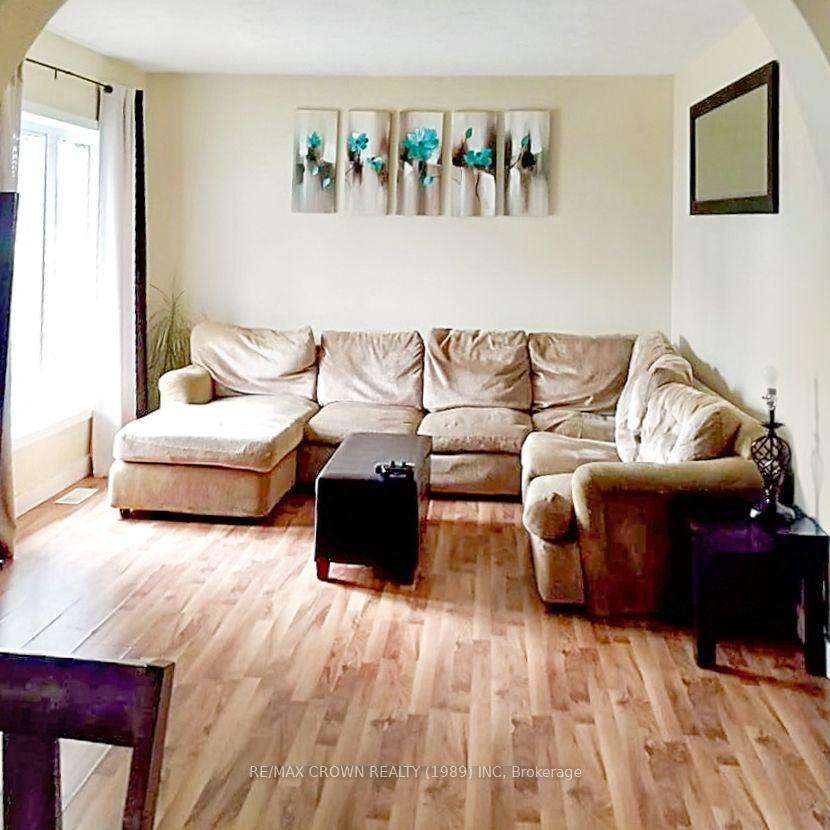Photo 12 of 27 Stewart Avenue, Kapuskasing — HOMEH