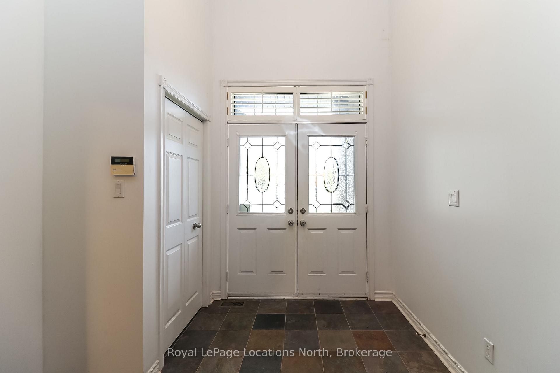 Photo 4 of 16 Donato Way, Wasaga Beach — HOMEH