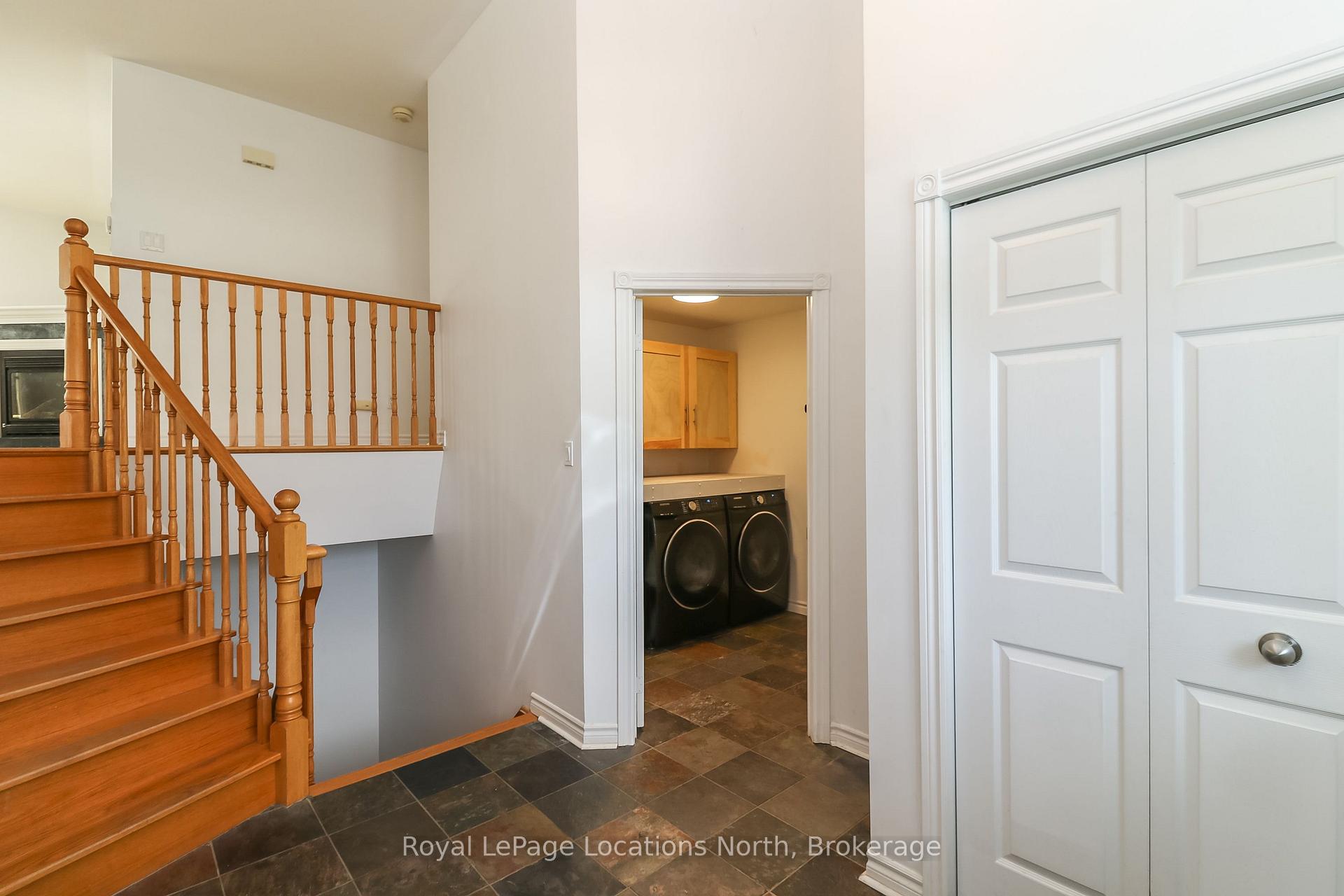 Photo 6 of 16 Donato Way, Wasaga Beach — HOMEH