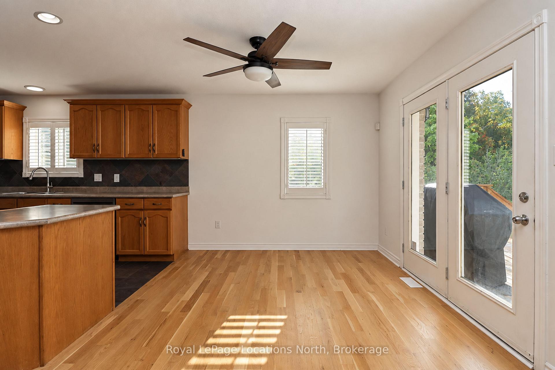 Photo 9 of 16 Donato Way, Wasaga Beach — HOMEH