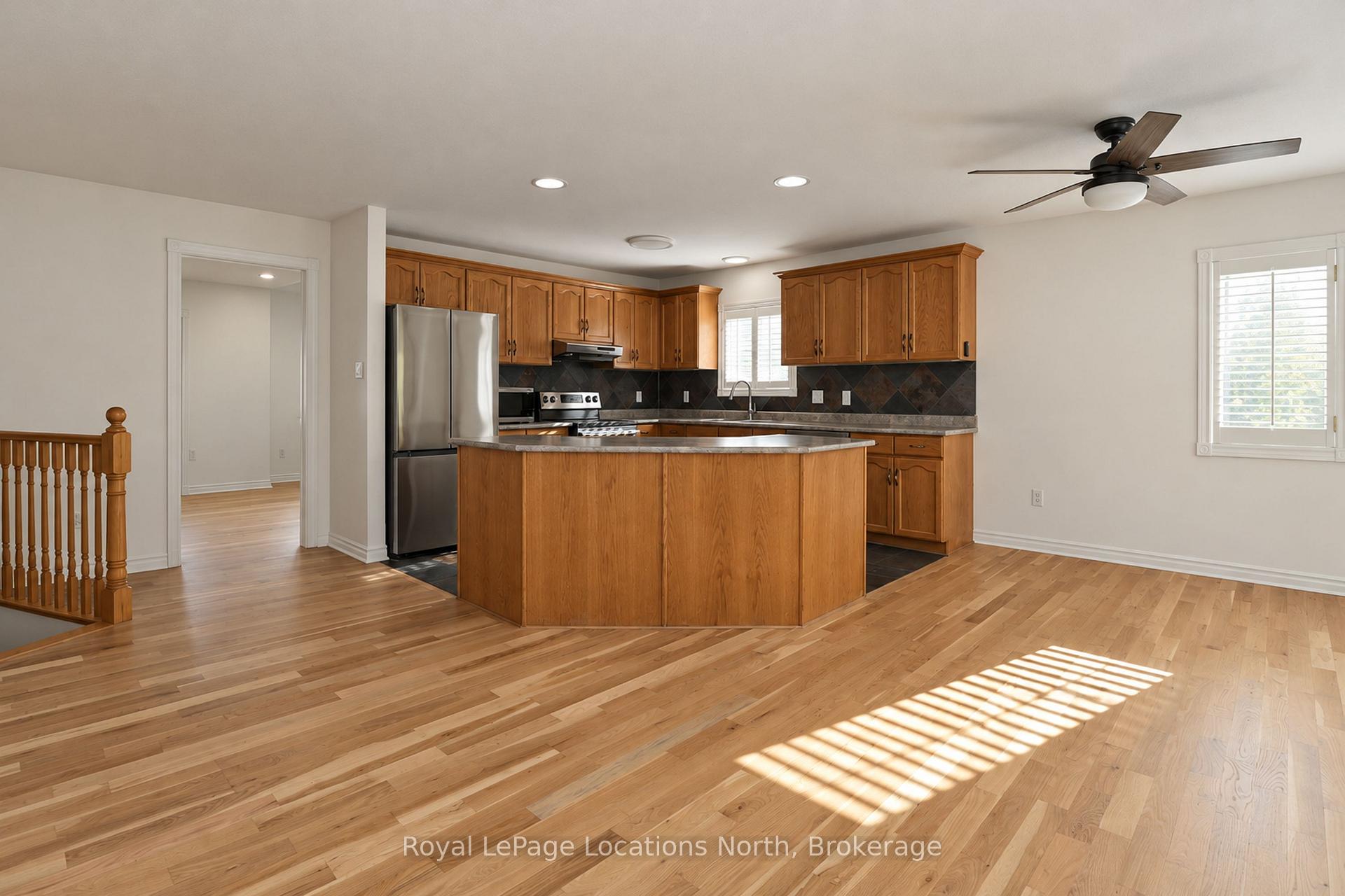 Photo 10 of 16 Donato Way, Wasaga Beach — HOMEH