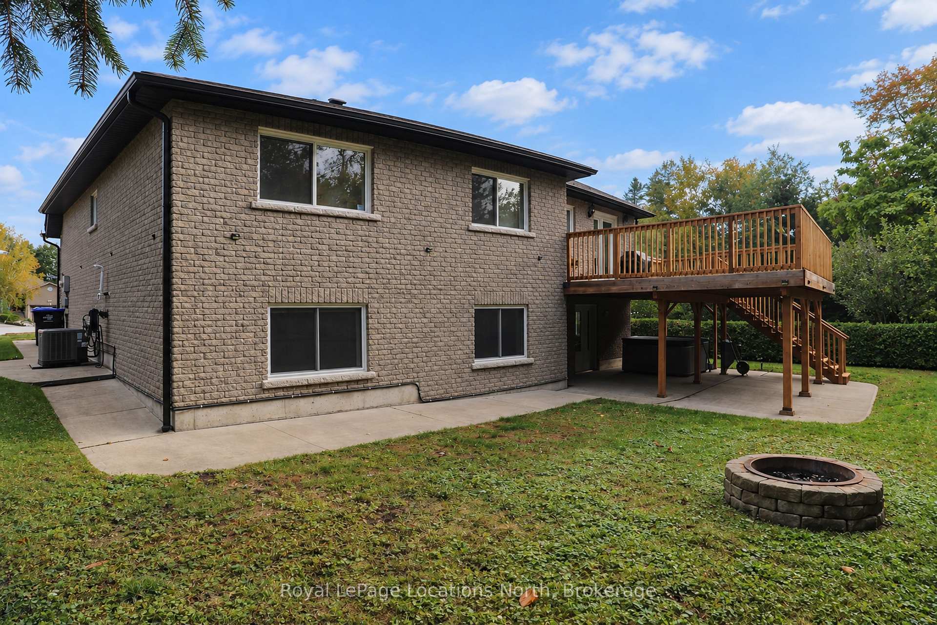 Photo 39 of 16 Donato Way, Wasaga Beach — HOMEH