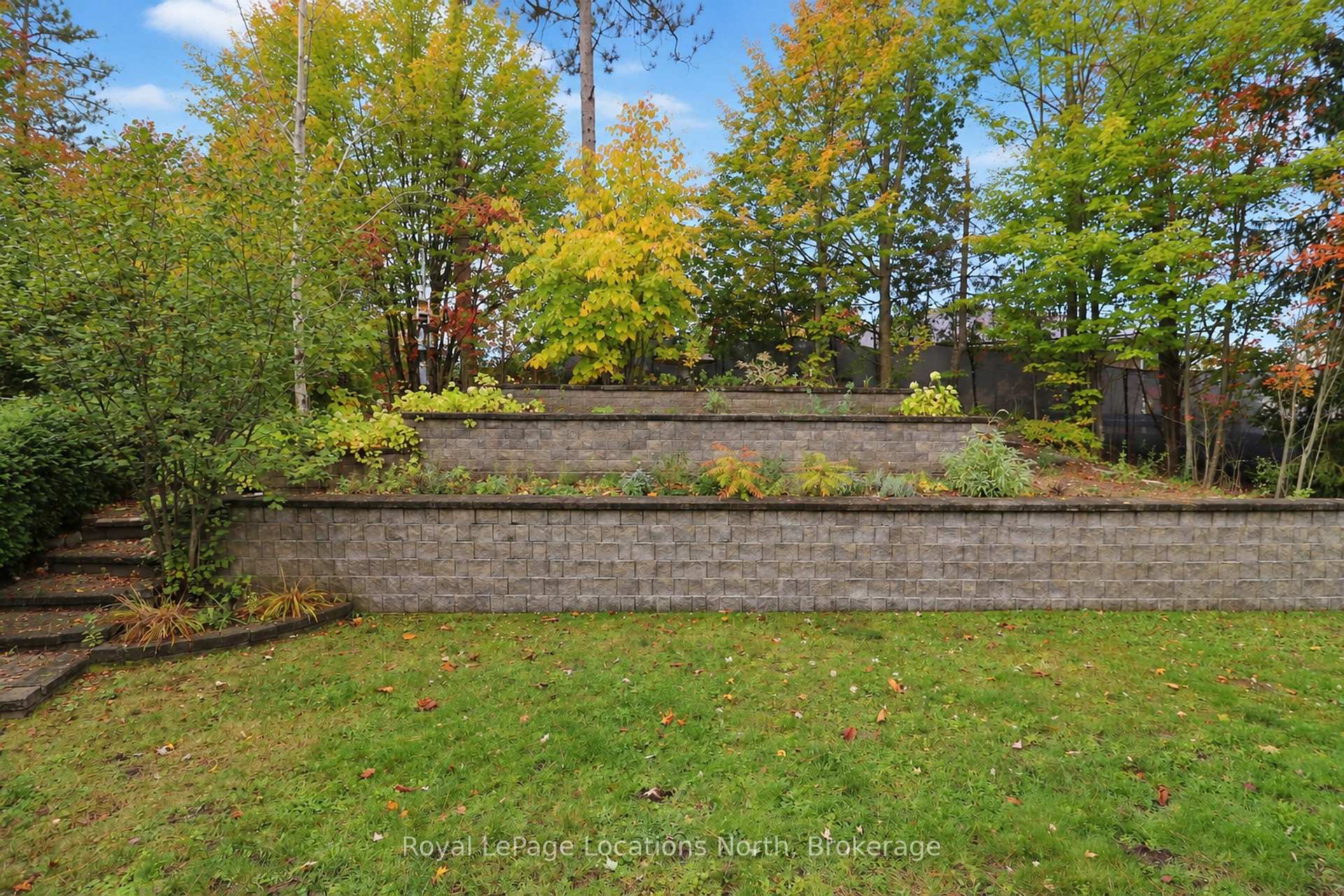 Photo 42 of 16 Donato Way, Wasaga Beach — HOMEH
