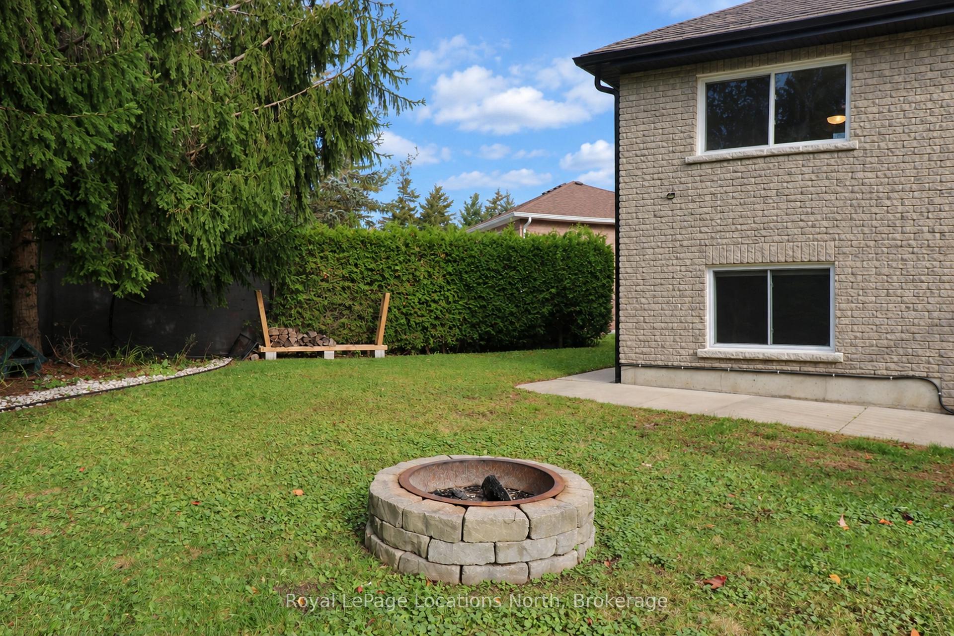 Photo 43 of 16 Donato Way, Wasaga Beach — HOMEH
