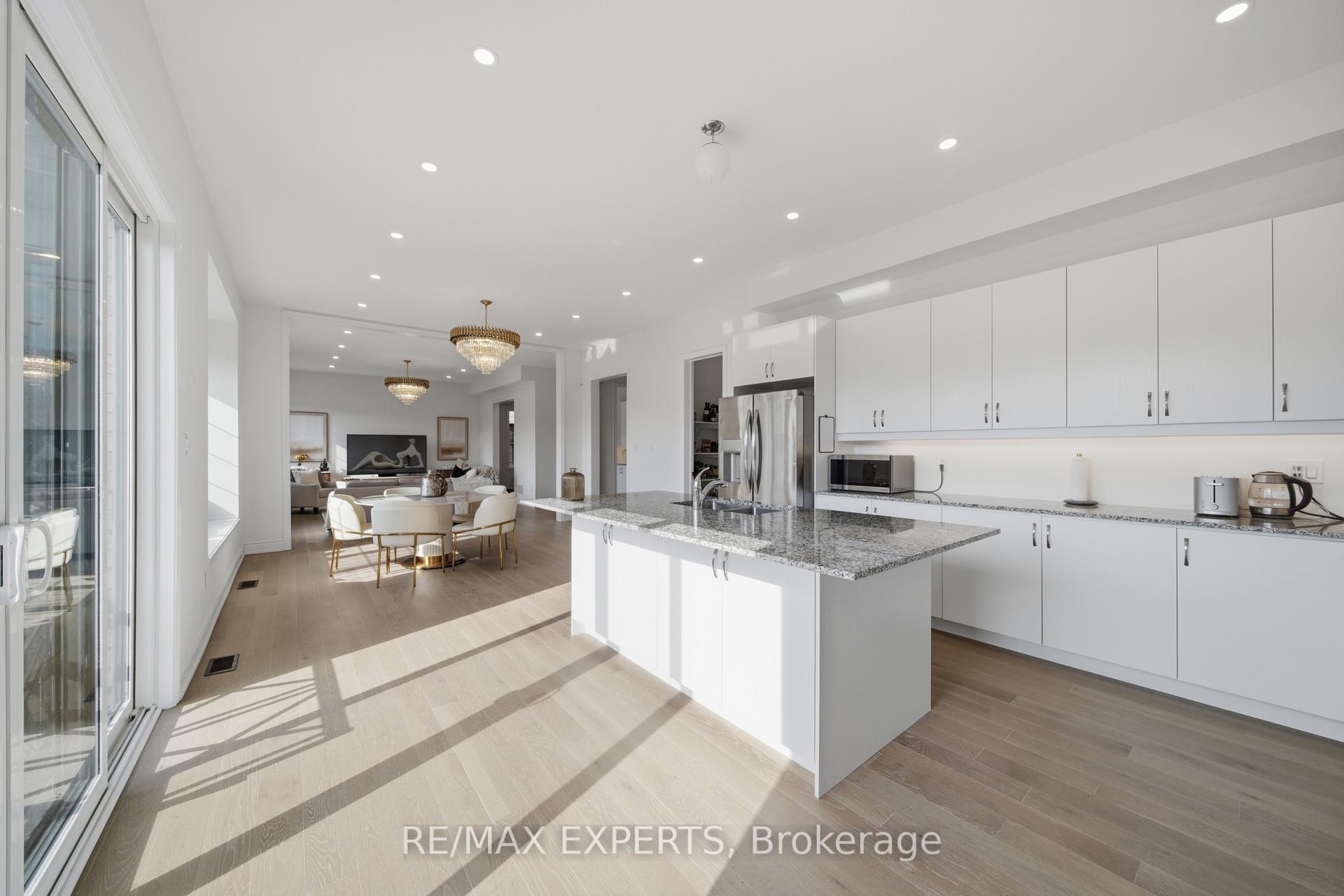 Photo 21 of 211 Stormont Trail, Vaughan, Vellore Village — HOMEH