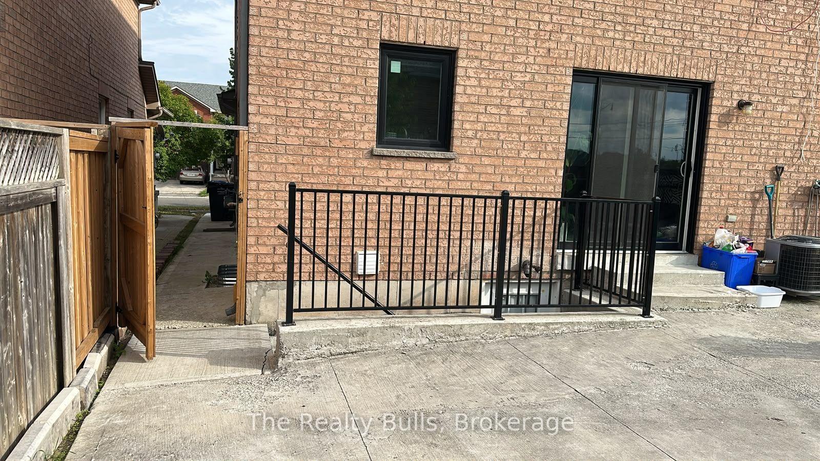 Photo 2 of Unit Basement, 4 Fairhill Avenue, Brampton, Fletcher's Meadow — HOMEH