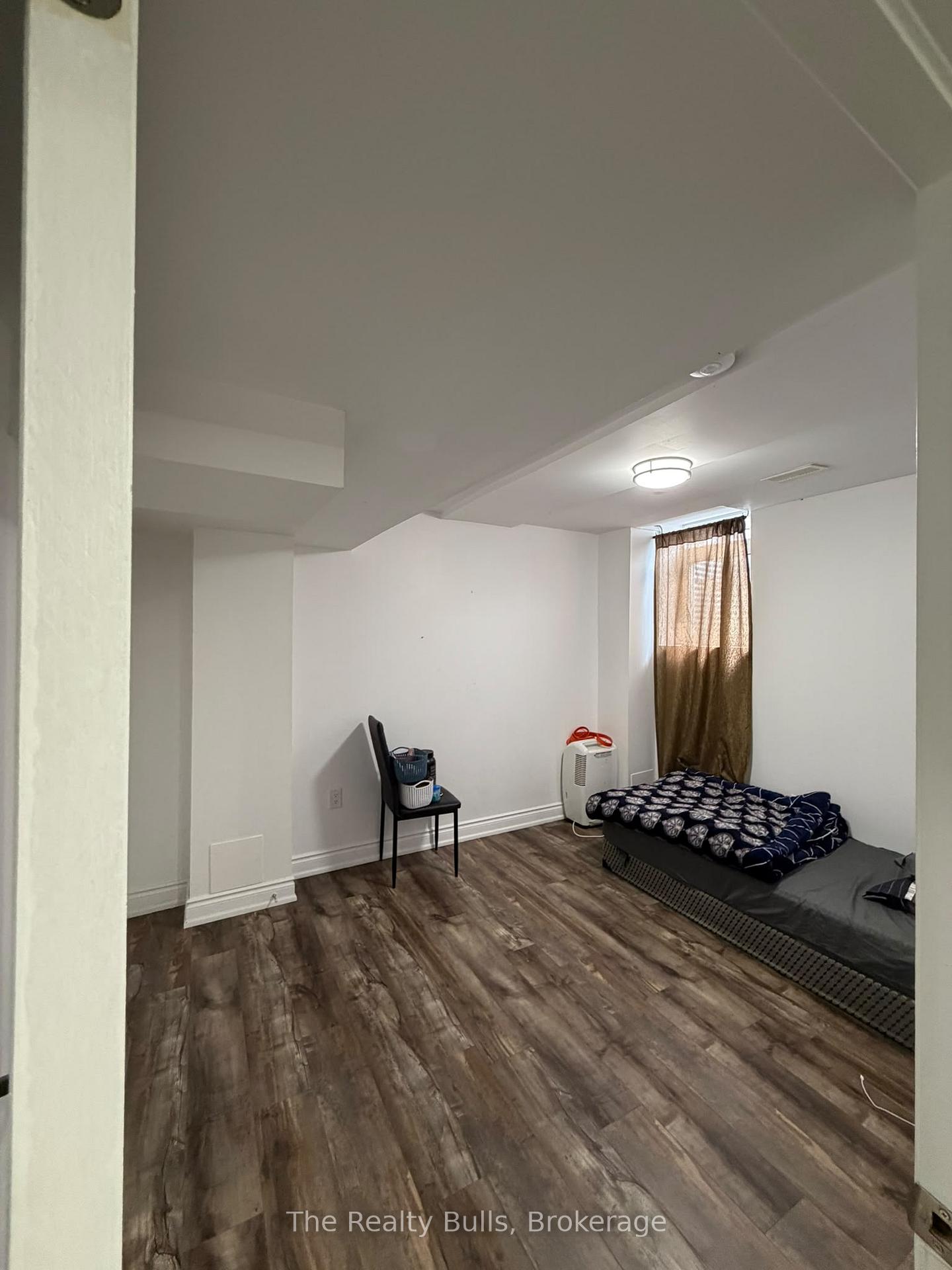 Photo 4 of Unit Basement, 4 Fairhill Avenue, Brampton, Fletcher's Meadow — HOMEH