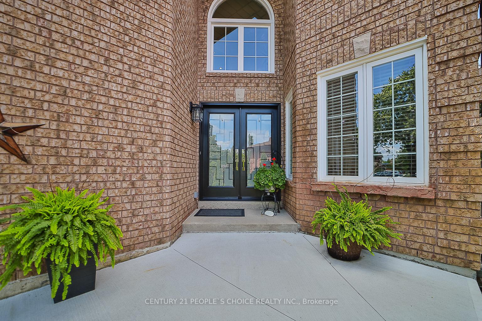 Photo 2 of 3596 Nutcracker Drive, Mississauga, Lisgar — HOMEH